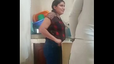 Me Follo a mi Mama por q mi papa la abandono, me dicen que soy un enfermo pero somos felices asi