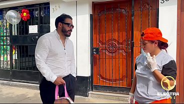 Me lleve a la que limpiaba  la calle, para que se ganara sus luquitas, en lima peru