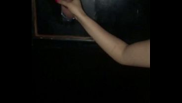 Esposa convence al cornudo y se va al swing a que la rompan